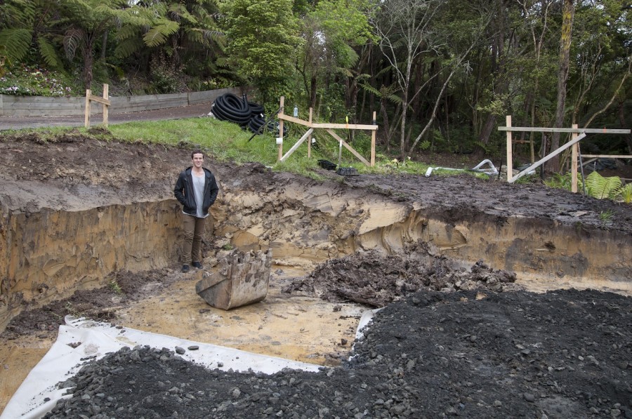 The area under our living area fully excavated out - pretty deep. Will have a couple of retaining walls eventually around here, holding up the house and the banks.