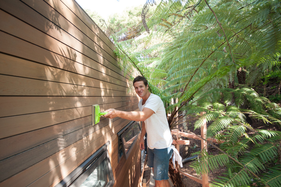 Ben Crawford staining Rosenfeld Kidson cedar cladding 2